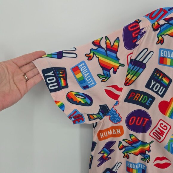 Trinity Collective size Medium rainbow Unicorn pride button up short sleeve - Picture 2 of 10